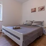 Briuni Riviera Apartment